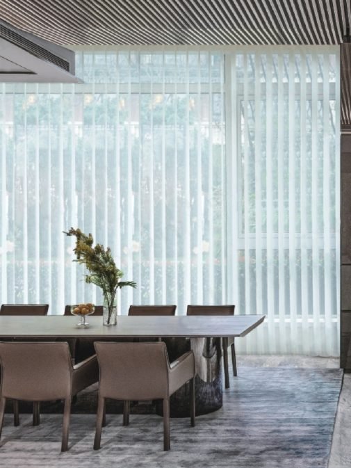 Drapery shades in a dining room
